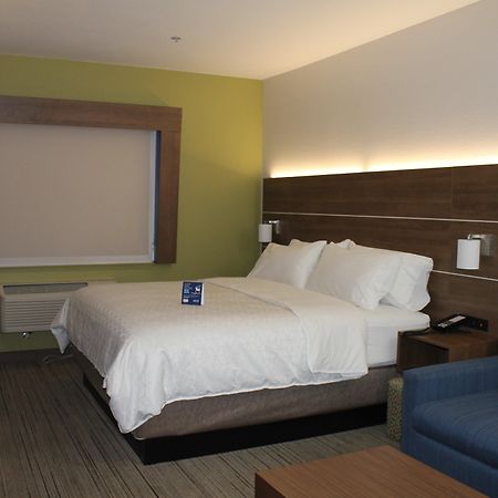 Holiday Inn Express & Suites - Tulare By Ihg Buitenkant foto