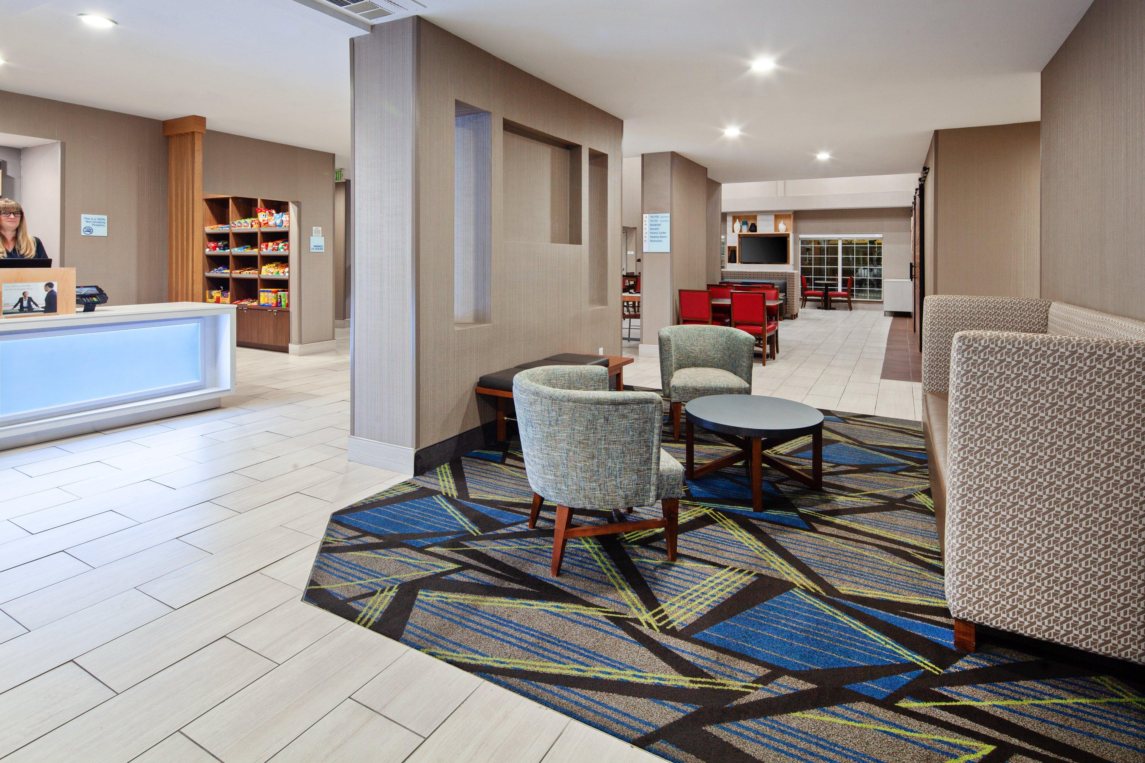 Holiday Inn Express & Suites - Tulare By Ihg Buitenkant foto