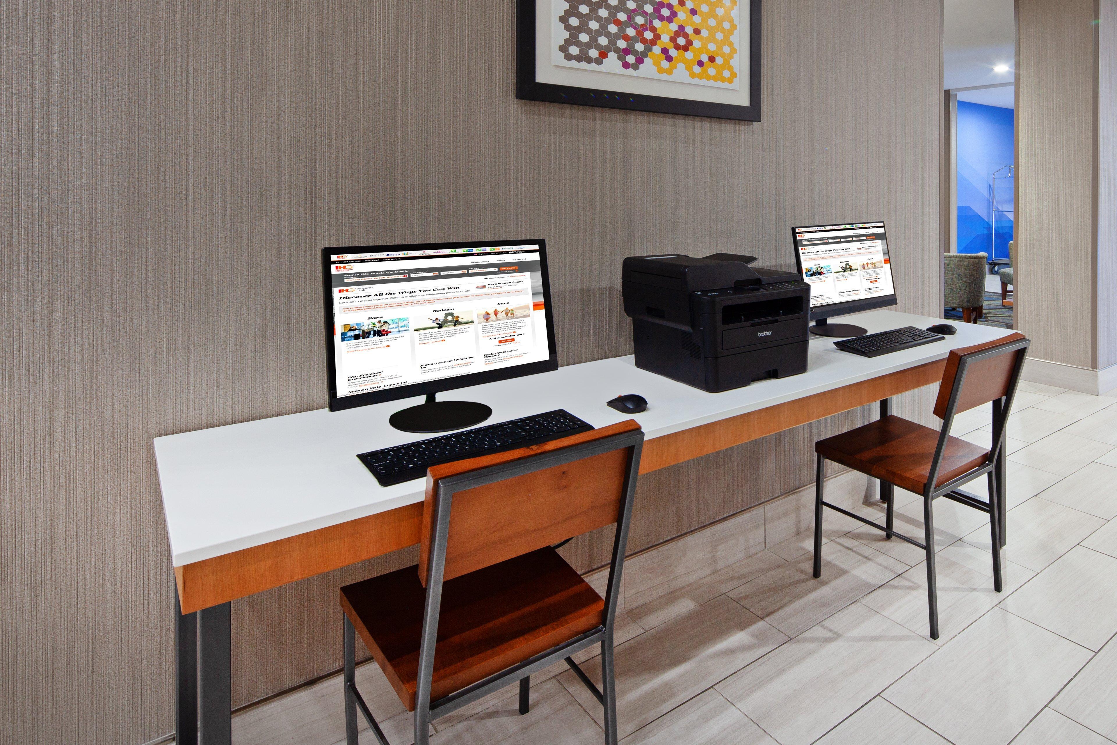 Holiday Inn Express & Suites - Tulare By Ihg Buitenkant foto