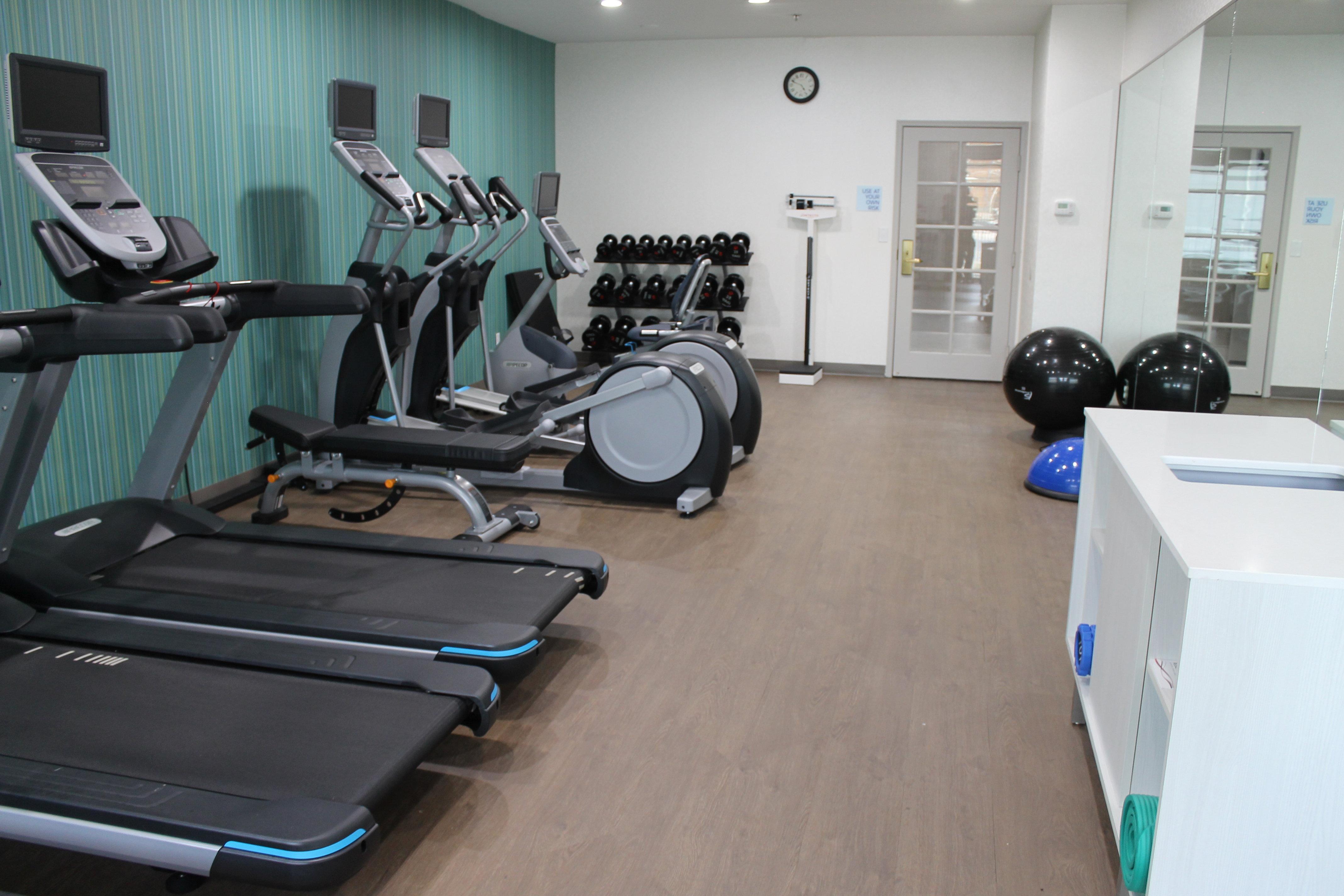 Holiday Inn Express & Suites - Tulare By Ihg Buitenkant foto